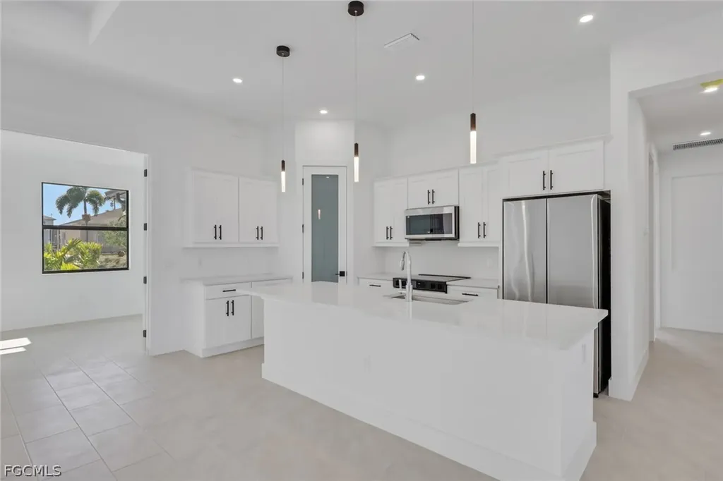 131 NW 7th Terrace Cape Coral FL 33993