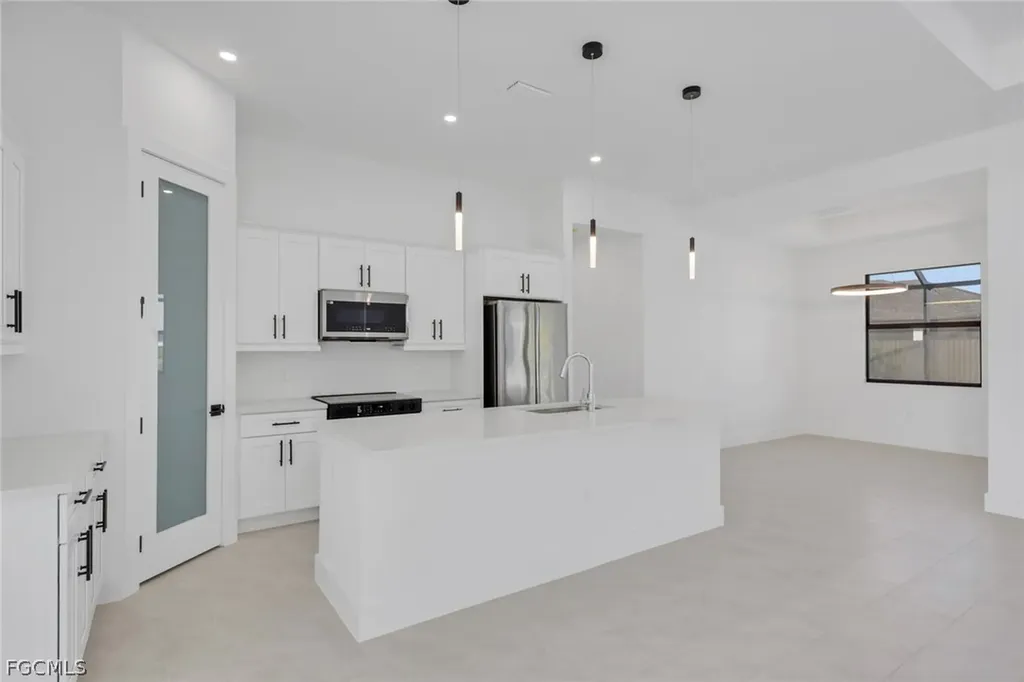 131 NW 7th Terrace Cape Coral FL 33993