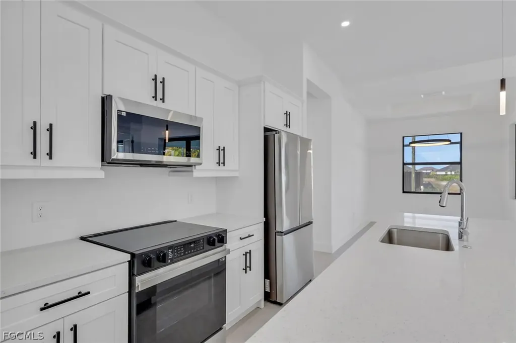 131 NW 7th Terrace Cape Coral FL 33993