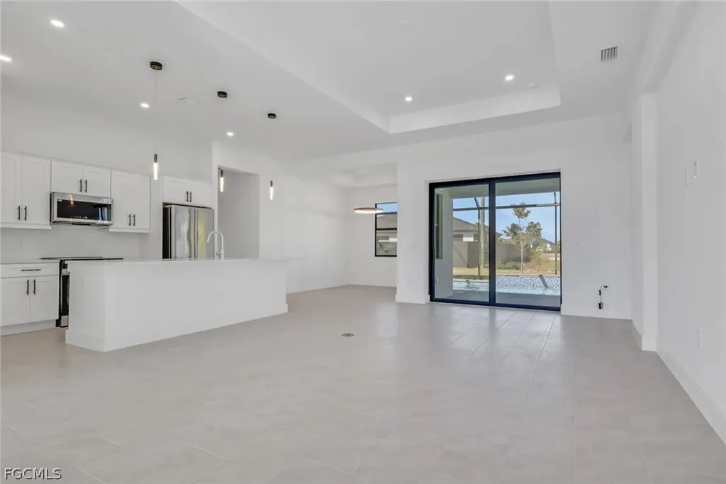 131 NW 7th Terrace Cape Coral FL 33993