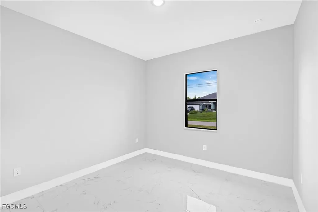 2511 NW 25th Street Cape Coral FL 33993