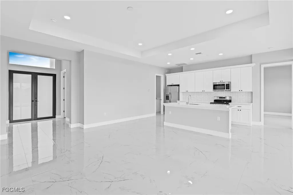 2511 NW 25th Street Cape Coral FL 33993