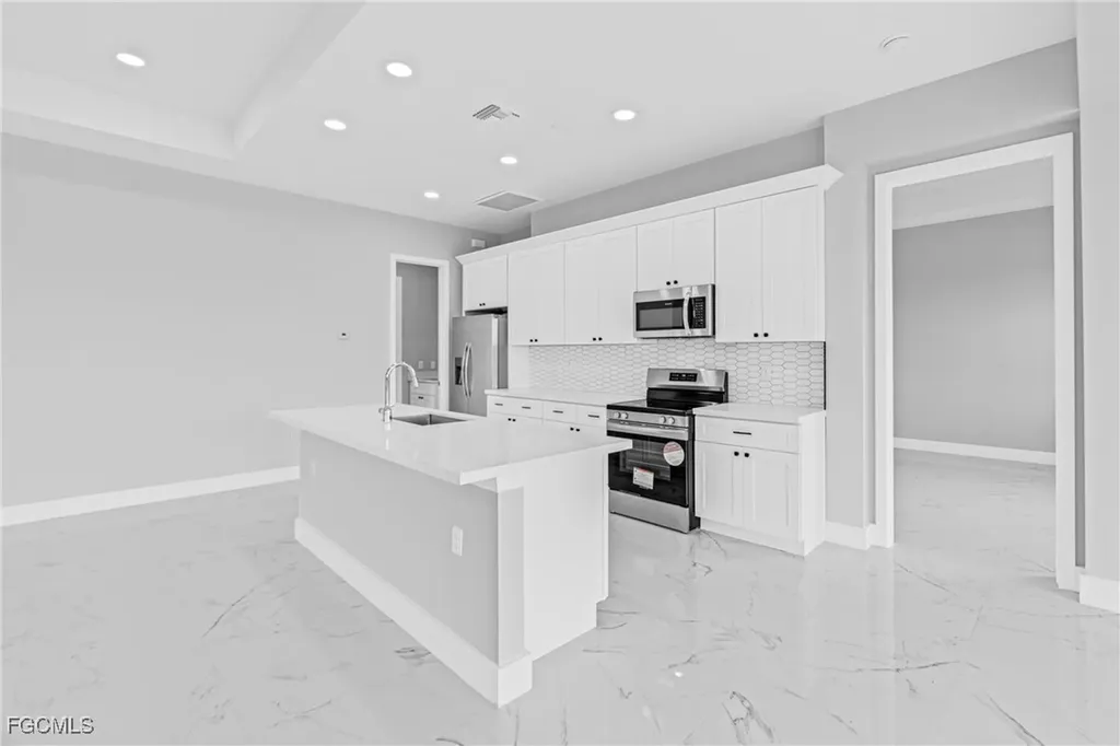 2511 NW 25th Street Cape Coral FL 33993
