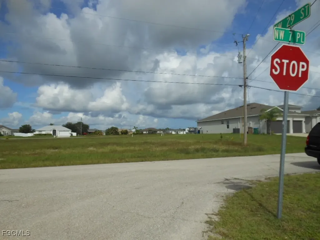 2830 NW 7th Place Cape Coral FL 33993