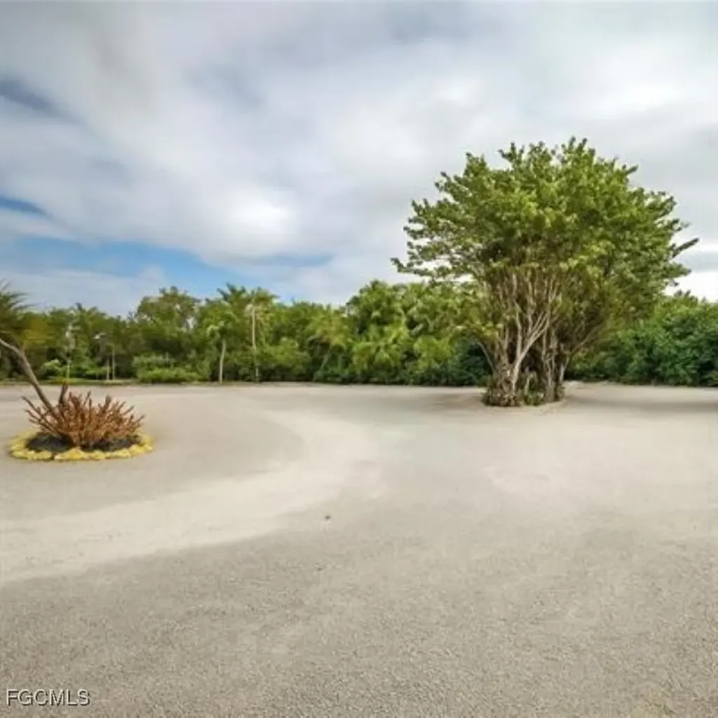 2761 W Gulf Drive Sanibel FL 33957