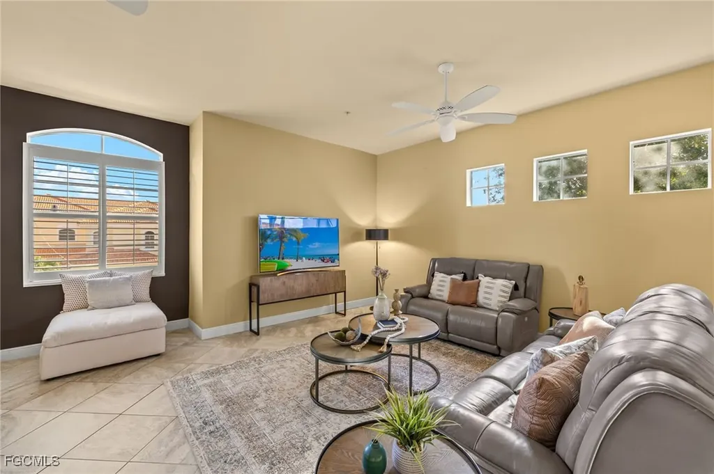 5920 Tarpon Gardens Circle Cape Coral FL 33914