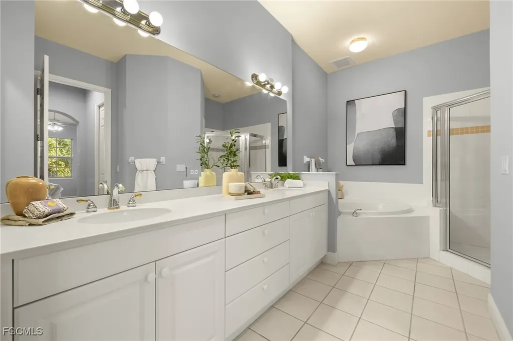 5920 Tarpon Gardens Circle Cape Coral FL 33914