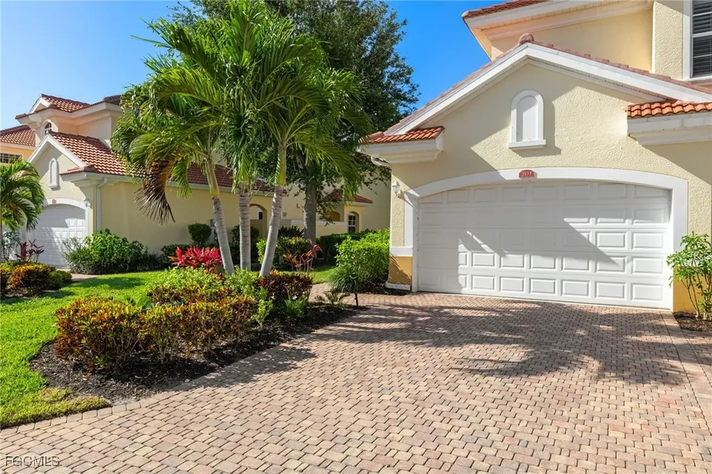 5920 Tarpon Gardens Circle Cape Coral FL 33914