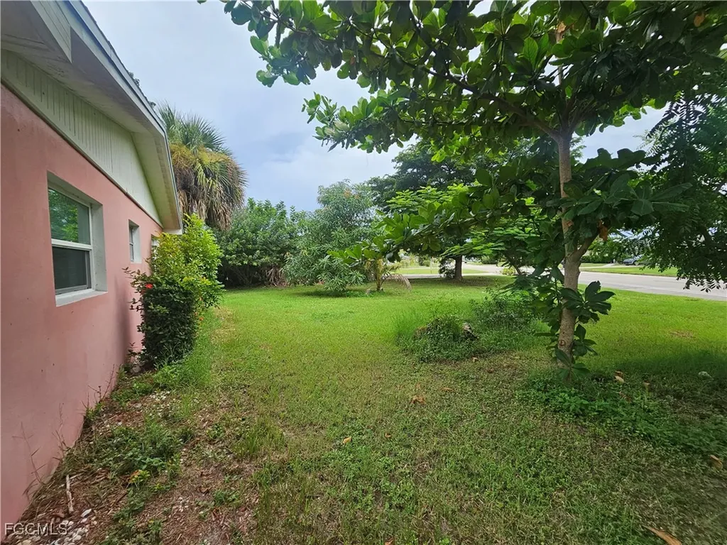 129 Highview Avenue Lehigh Acres FL 33936