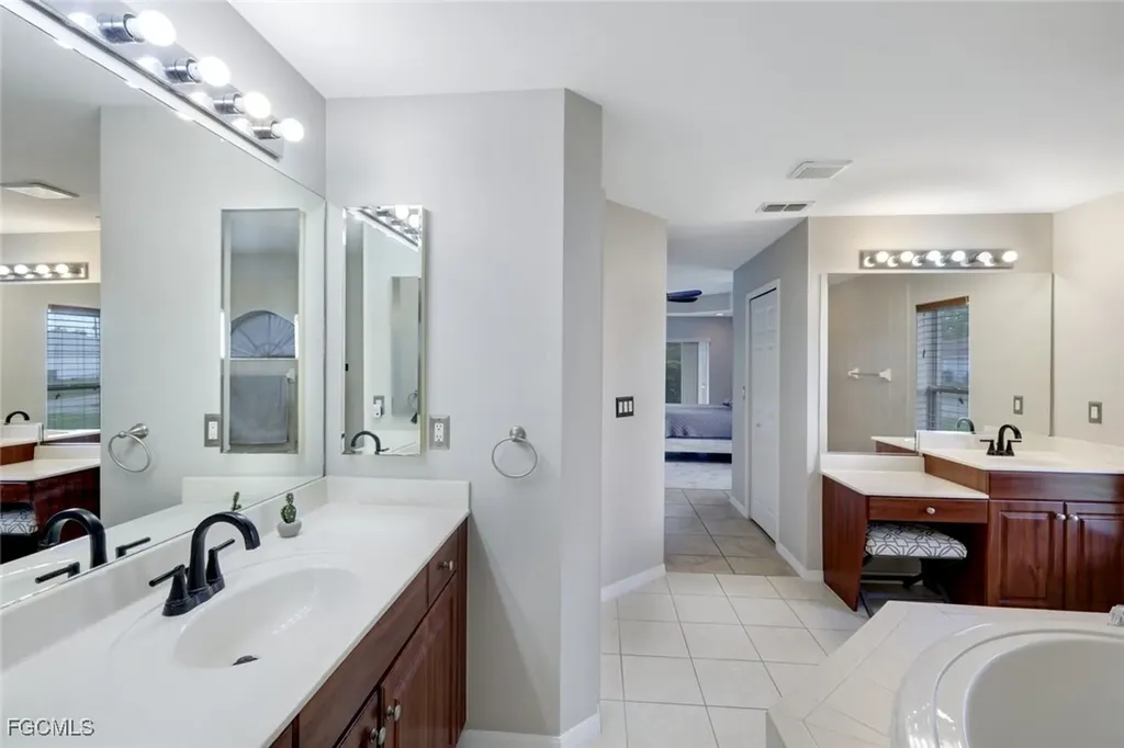 3109 NE 6th Place Cape Coral FL 33909