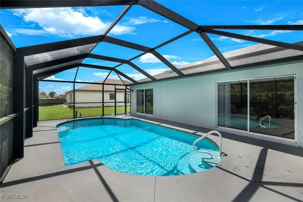 3109 NE 6th Place Cape Coral FL 33909