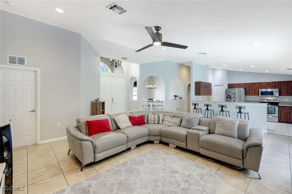 3109 NE 6th Place Cape Coral FL 33909