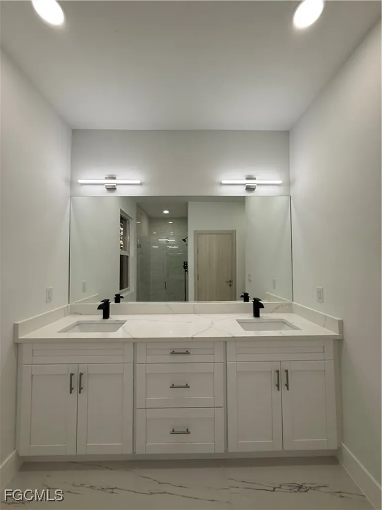 2807 40th Street W Lehigh Acres FL 33971-2038