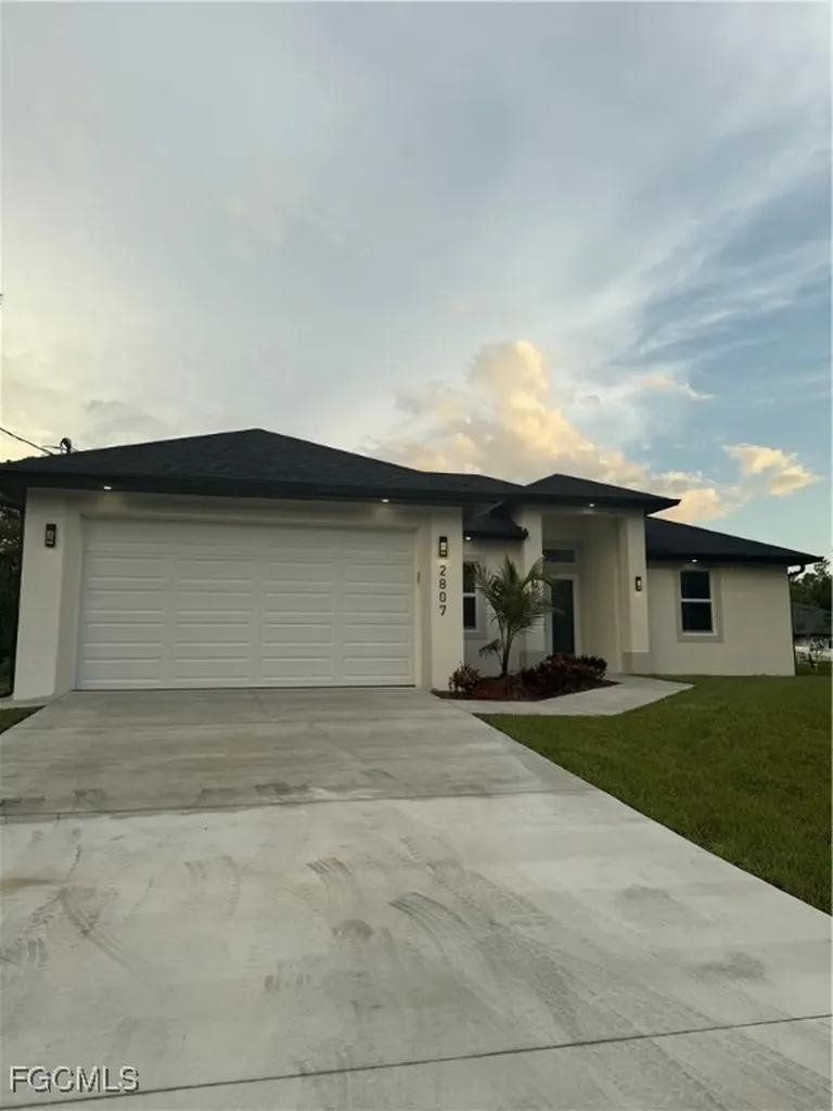 2807 40th Street W Lehigh Acres FL 33971-2038