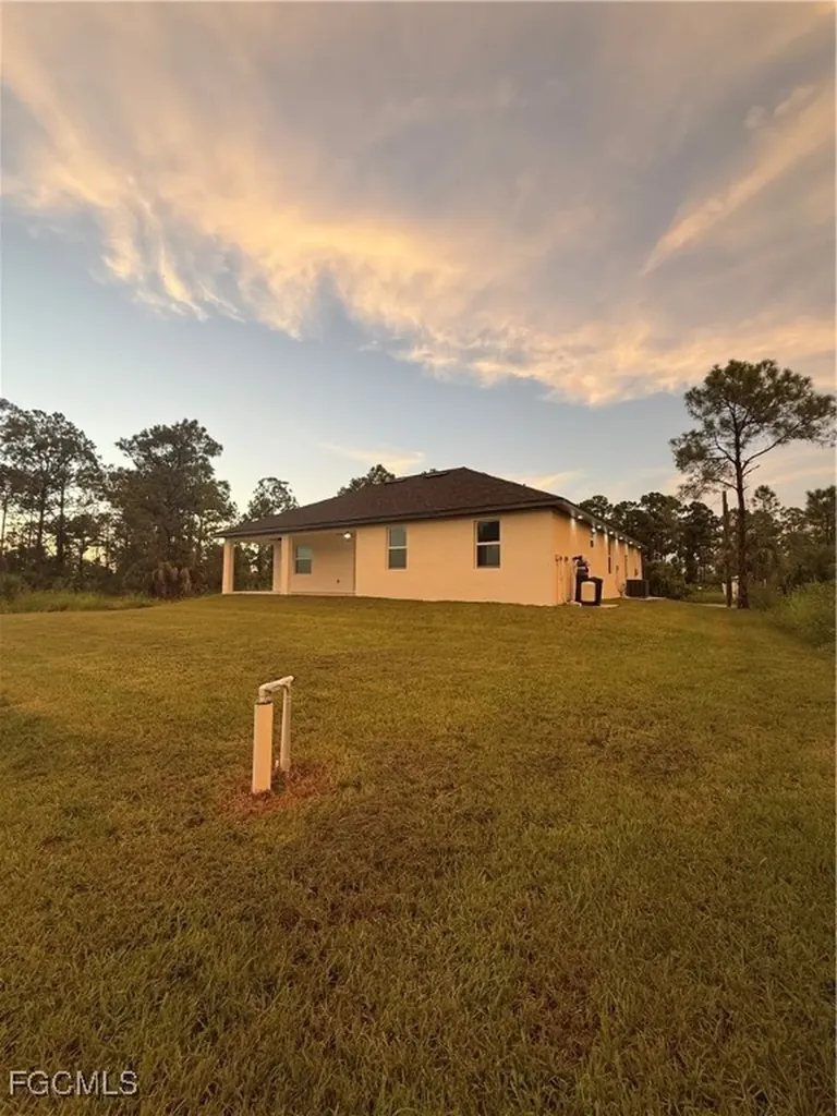 2807 40th Street W Lehigh Acres FL 33971-2038