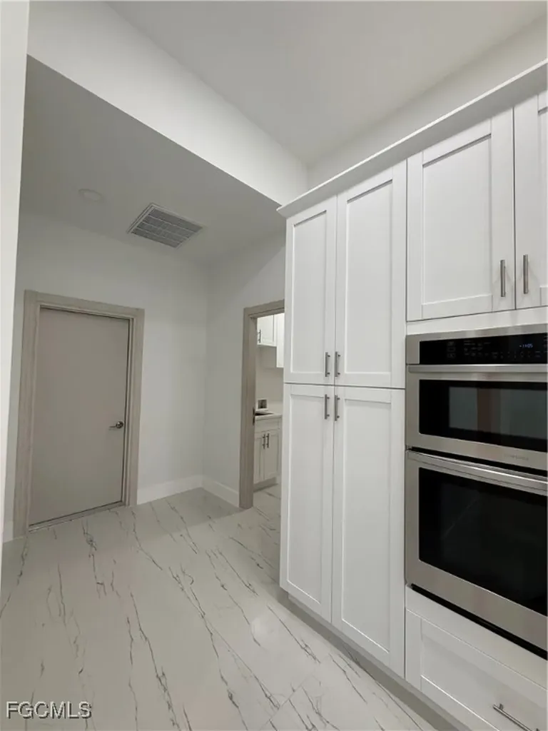 2807 40th Street W Lehigh Acres FL 33971-2038