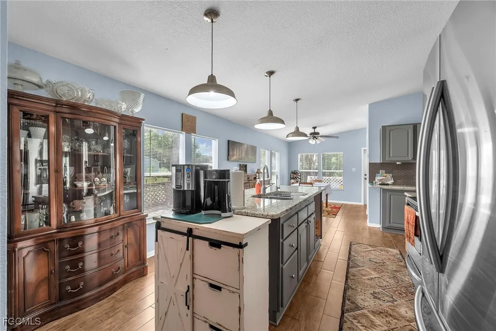 4936 Steve Reeves Lane Plant City FL 33565