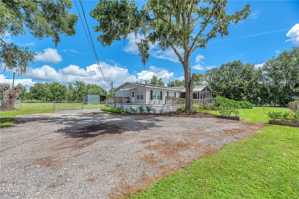 4936 Steve Reeves Lane Plant City FL 33565