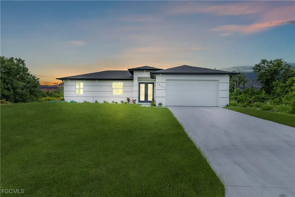 3803 6th Street SW Lehigh Acres FL 33976