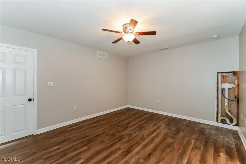 1304 SE 19th Street Cape Coral FL 33990