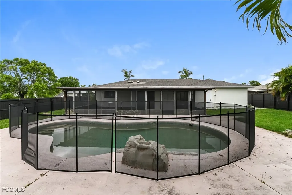 1304 SE 19th Street Cape Coral FL 33990