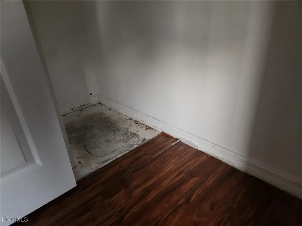 621 SW 21st Lane Cape Coral FL 33991