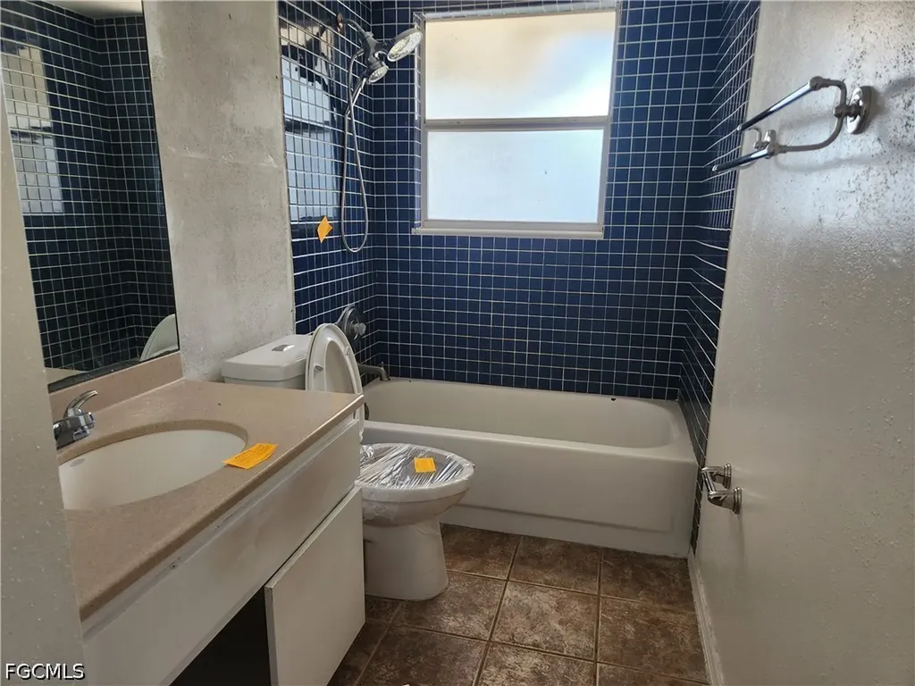 621 SW 21st Lane Cape Coral FL 33991