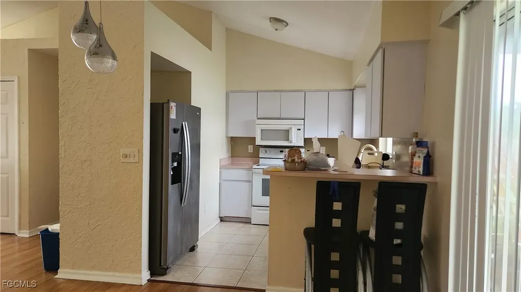 621 SW 21st Lane Cape Coral FL 33991