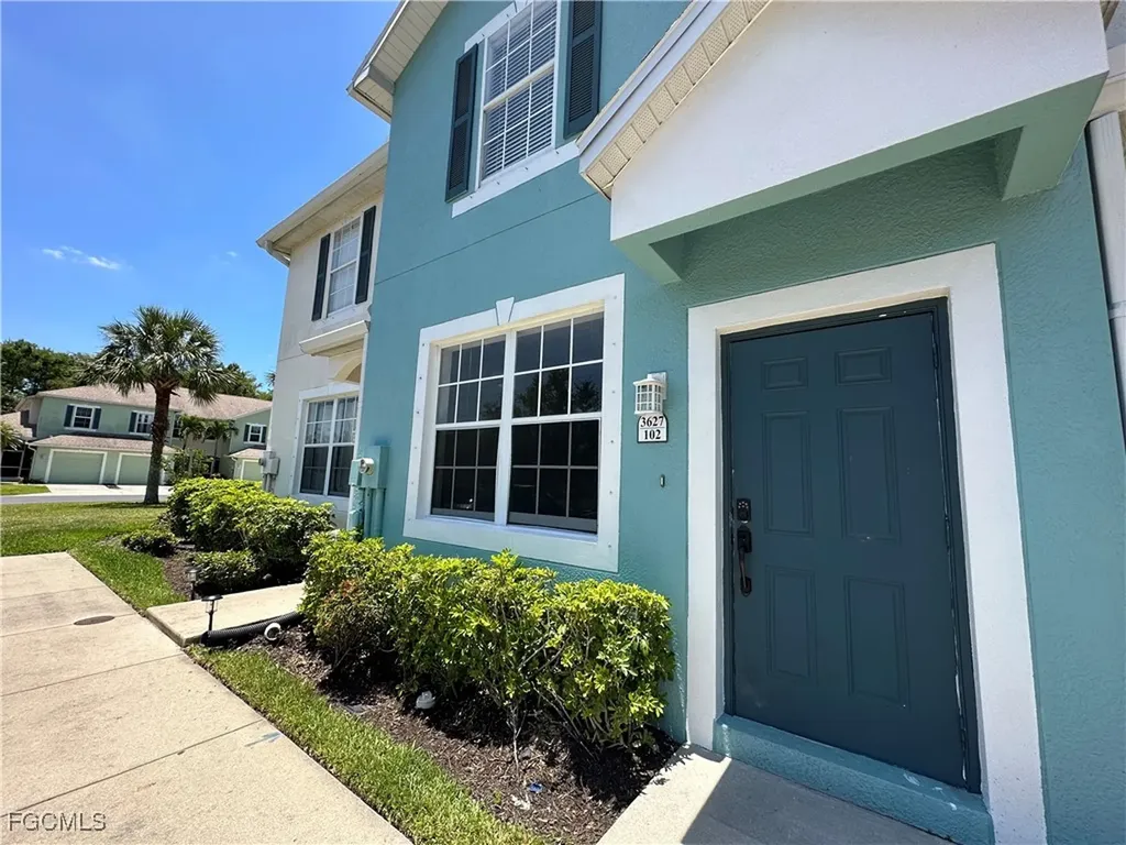 3627 Pine Oak Circle Fort Myers FL 33916