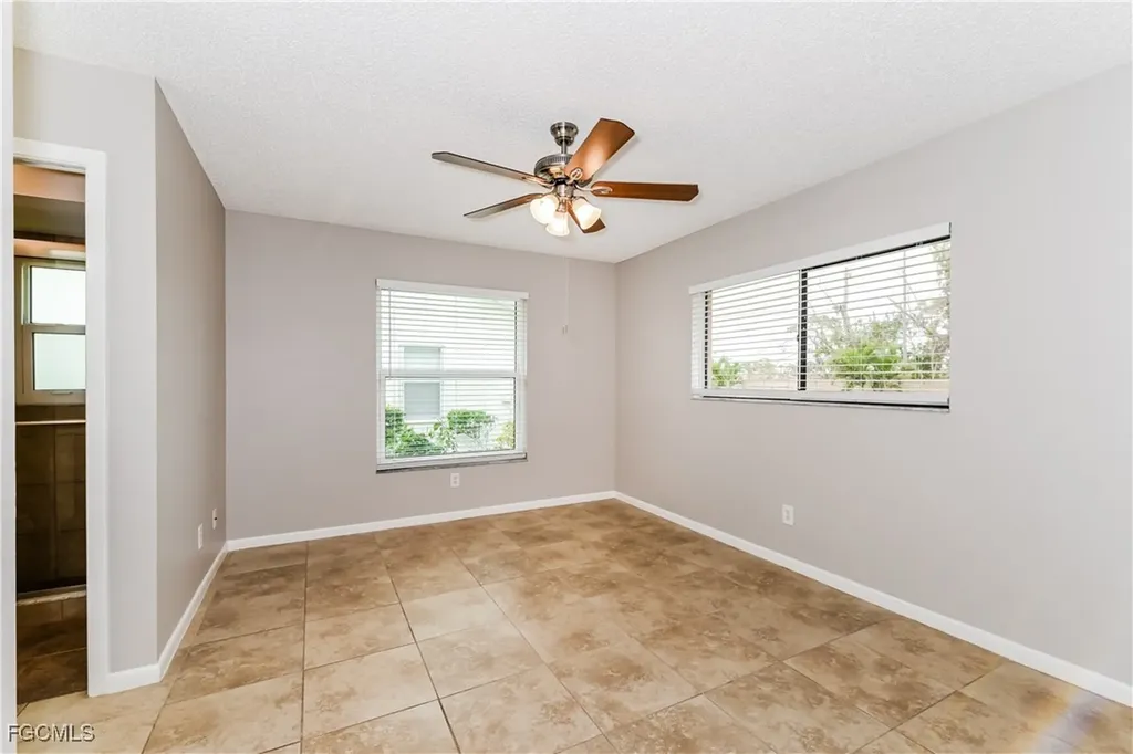 1005 SW 22nd Terrace Cape Coral FL 33991