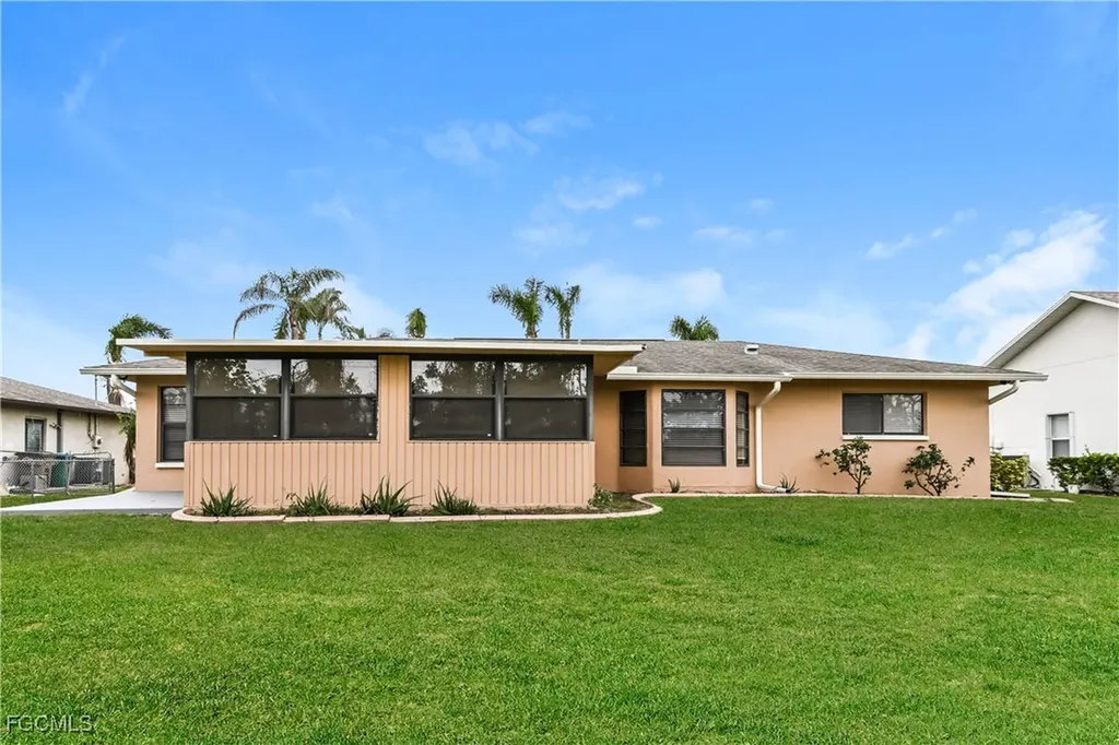 1005 SW 22nd Terrace Cape Coral FL 33991