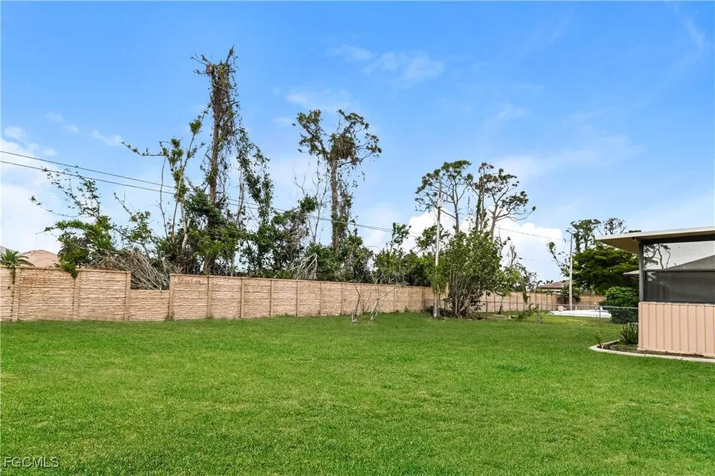 1005 SW 22nd Terrace Cape Coral FL 33991