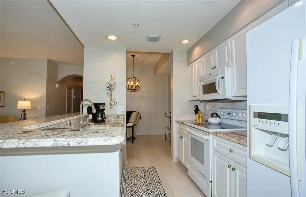 8066 Queen Palm Lane Fort Myers FL 33966