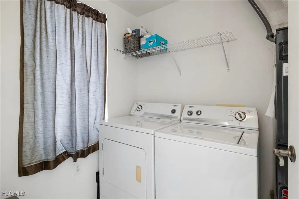 2745 1st Street Fort Myers FL 33916