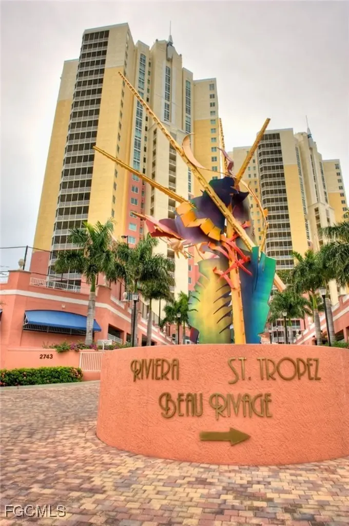 2745 1st Street Fort Myers FL 33916