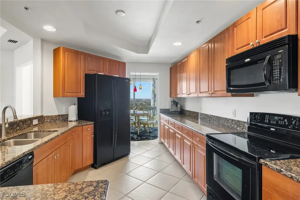 2745 1st Street Fort Myers FL 33916