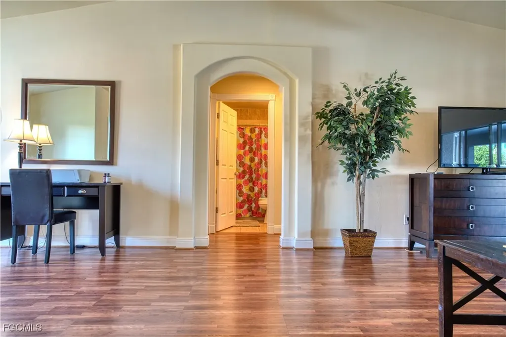 930 SW 37th Terrace Cape Coral FL 33914