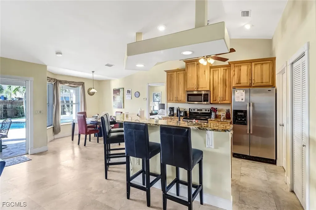 930 SW 37th Terrace Cape Coral FL 33914