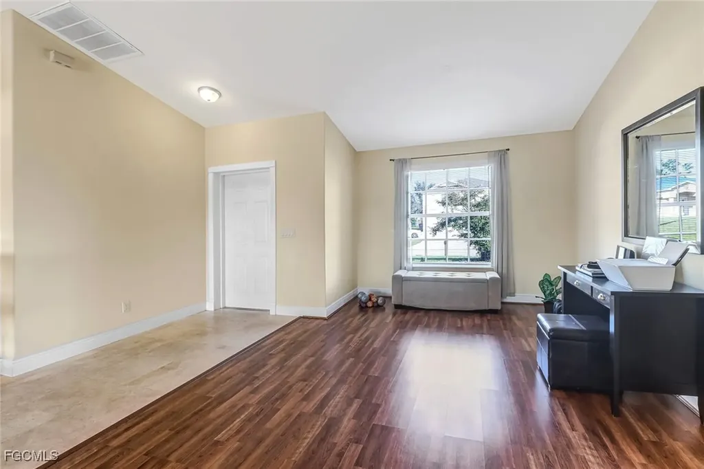 930 SW 37th Terrace Cape Coral FL 33914