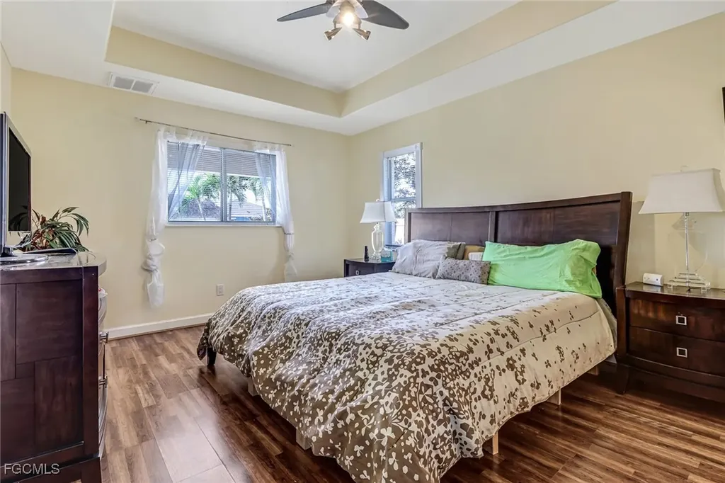 930 SW 37th Terrace Cape Coral FL 33914