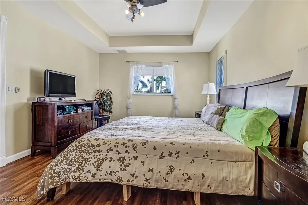 930 SW 37th Terrace Cape Coral FL 33914