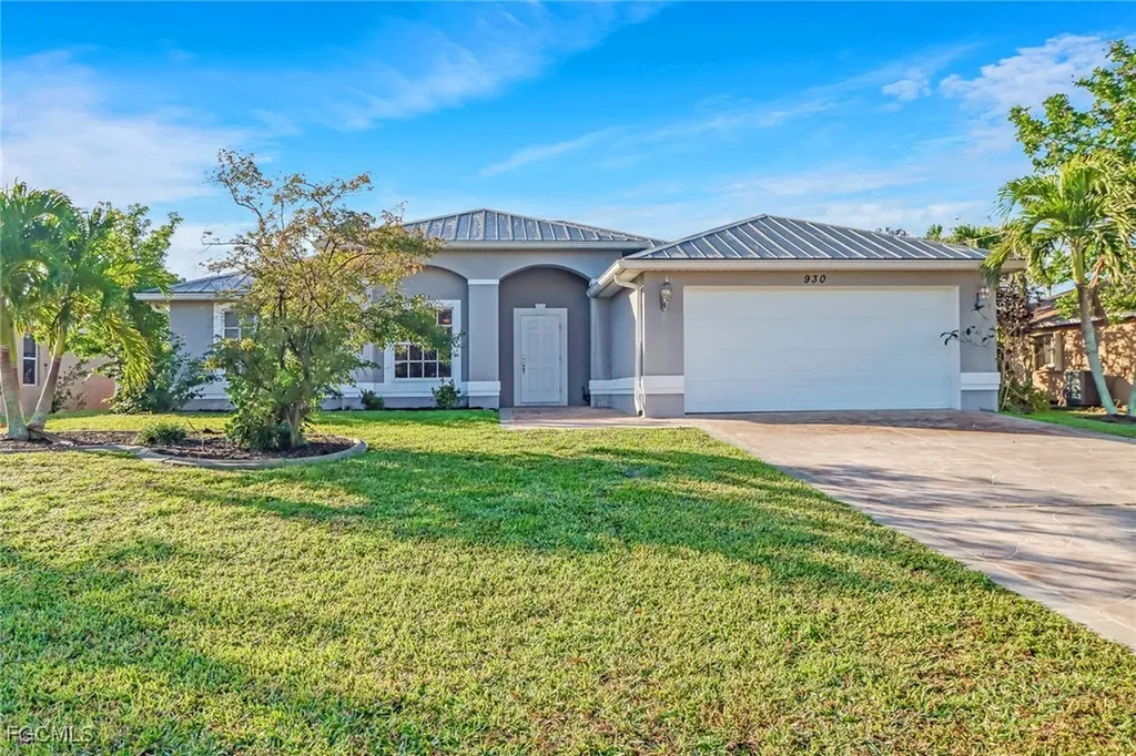 930 SW 37th Terrace Cape Coral FL 33914