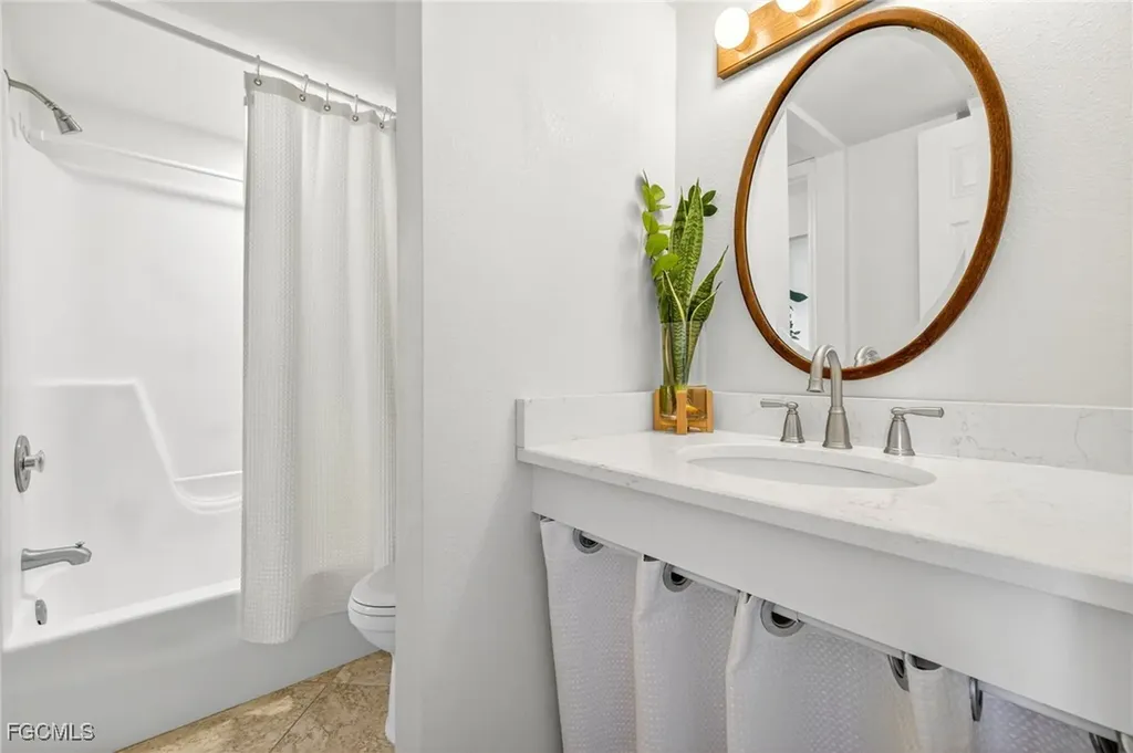 1250 Tennisplace Court Sanibel FL 33957