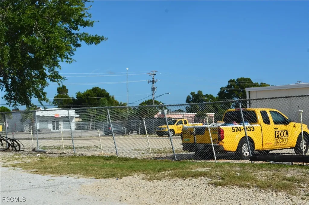 929 Country Club Boulevard Cape Coral FL 33990