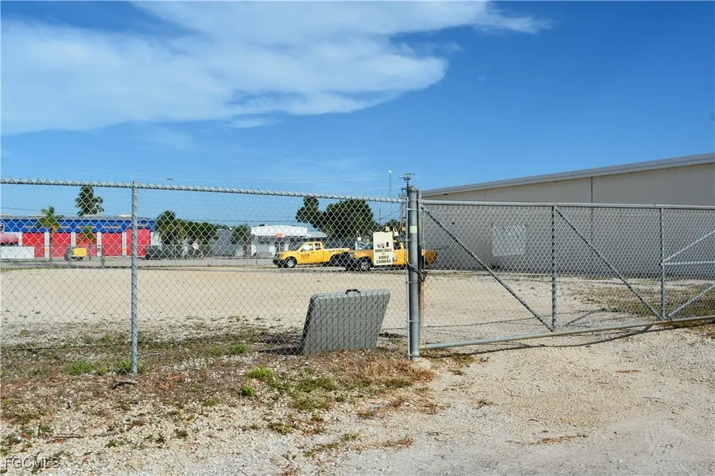 929 Country Club Boulevard Cape Coral FL 33990