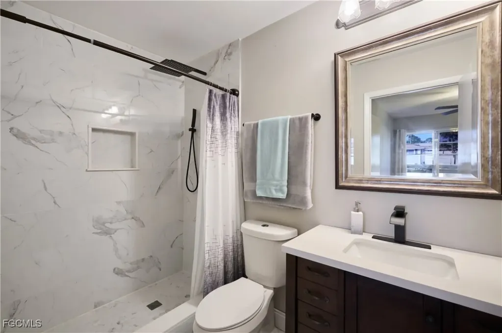 8171 S Woods Circle Fort Myers FL 33919