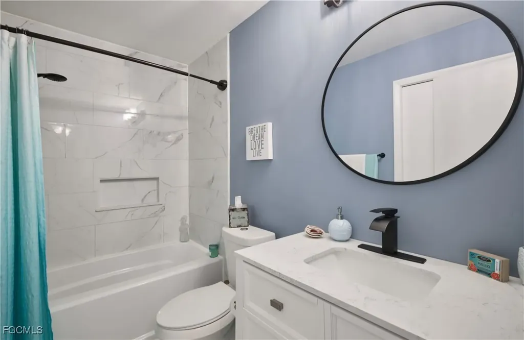 8171 S Woods Circle Fort Myers FL 33919