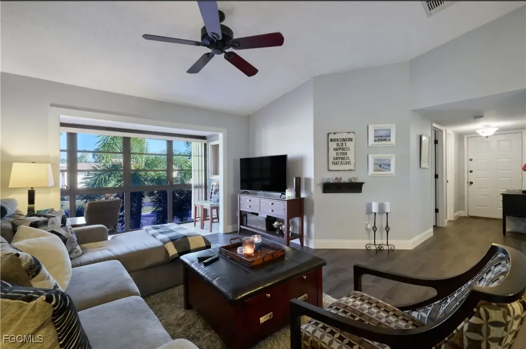 8171 S Woods Circle Fort Myers FL 33919