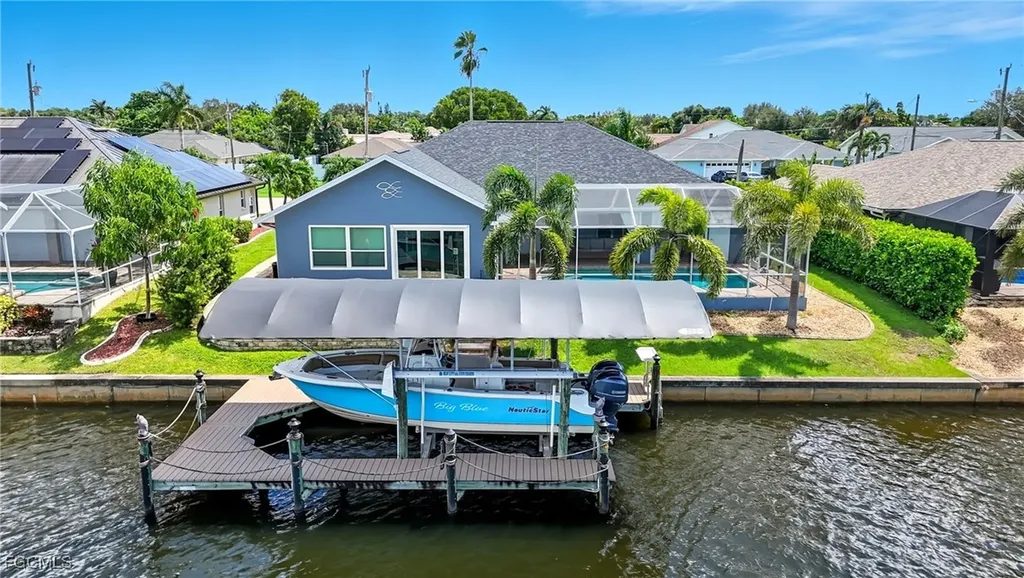 1062 SE 21st Avenue Cape Coral FL 33990