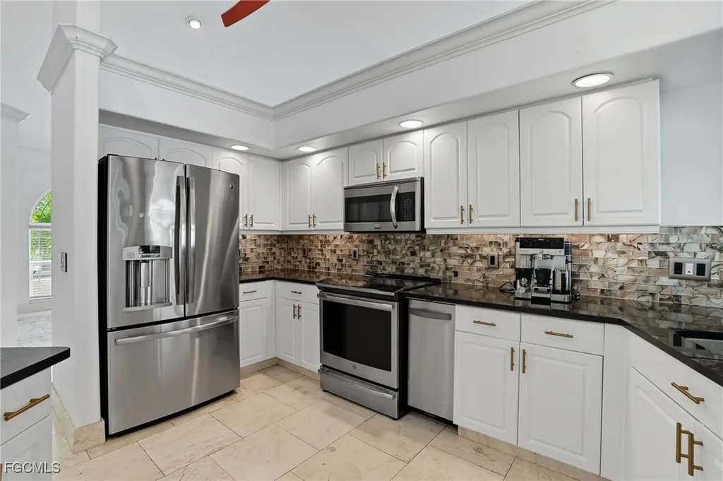 1062 SE 21st Avenue Cape Coral FL 33990